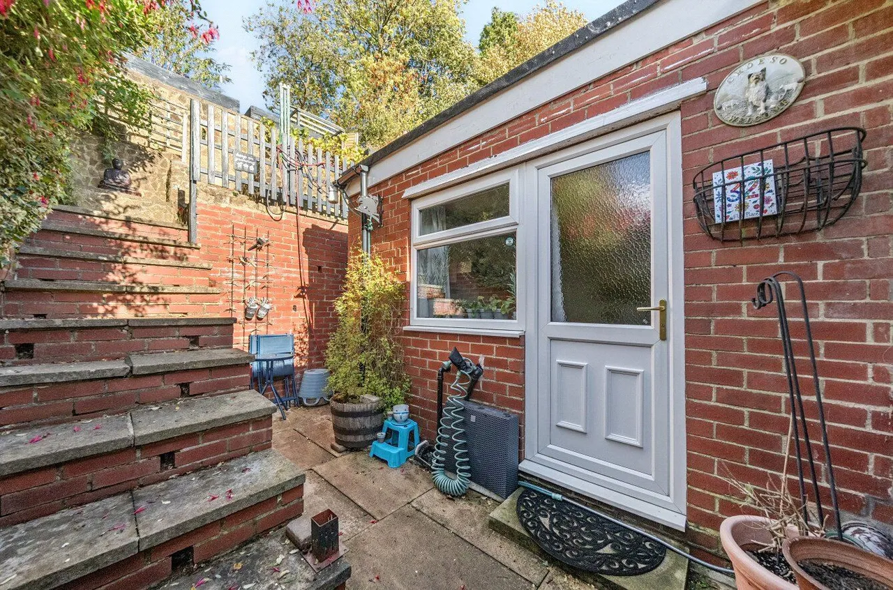 Hollins Lane, Sowerby Bridge, HX6, photo 15