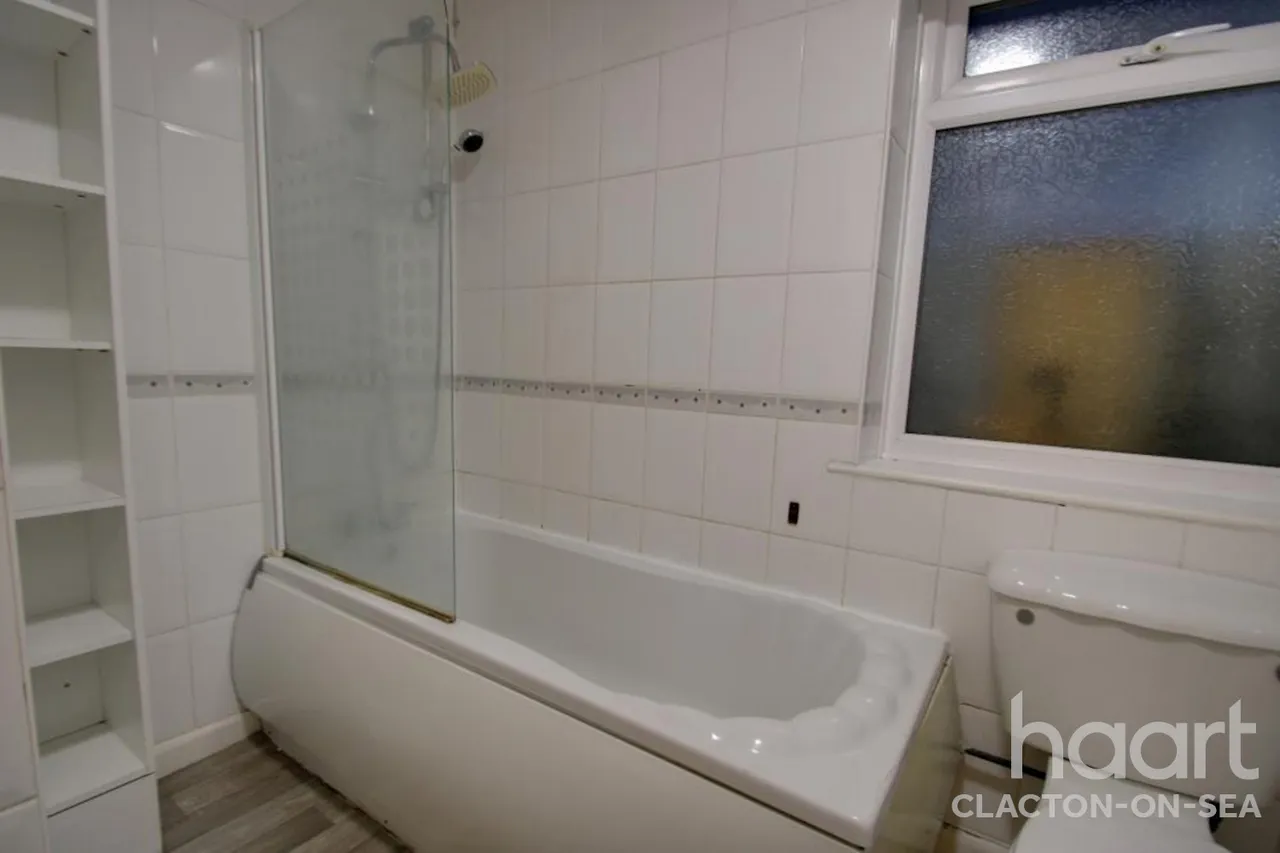 Vansittart Street, CO12, photo 7