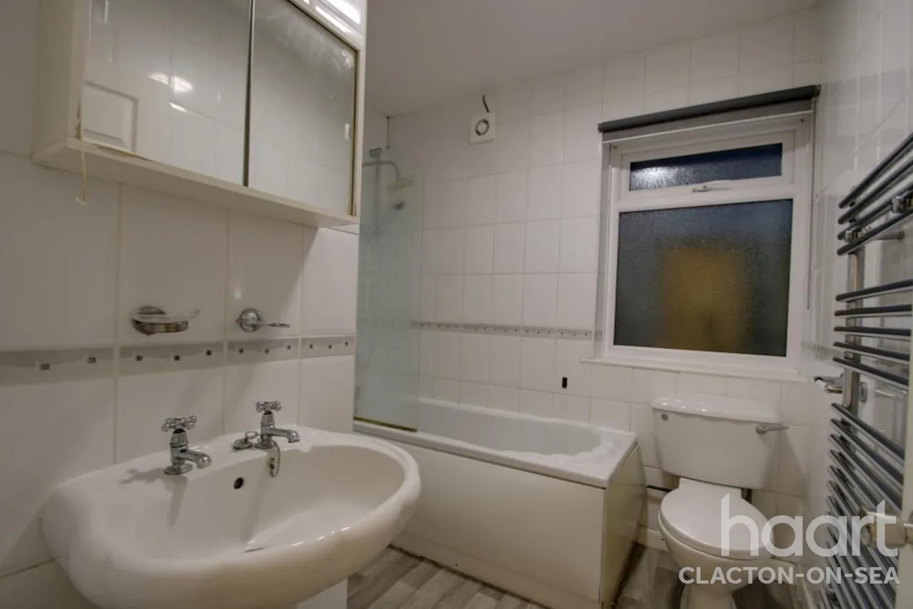 Vansittart Street, CO12, photo 6