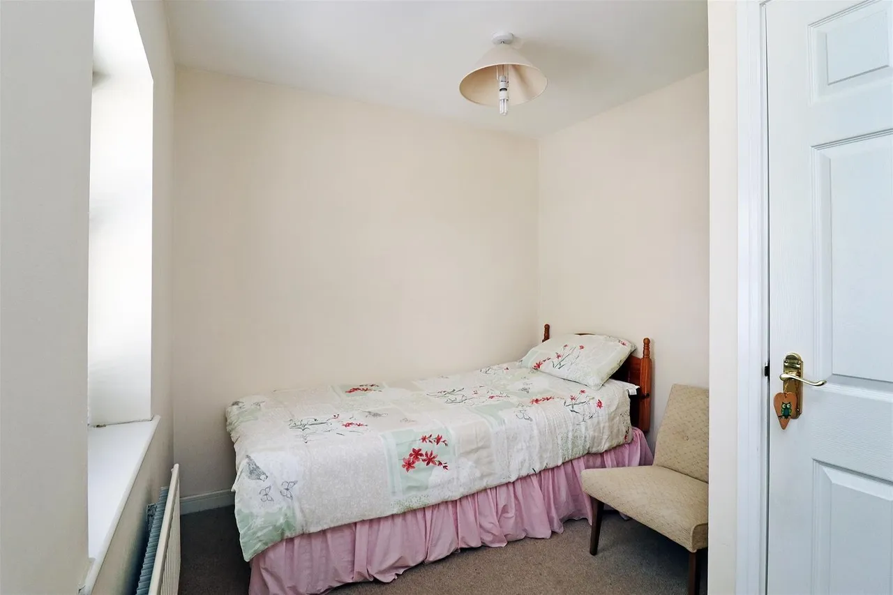 Braystones Close, Timperley, Cheshire WA15 7RB, photo 11