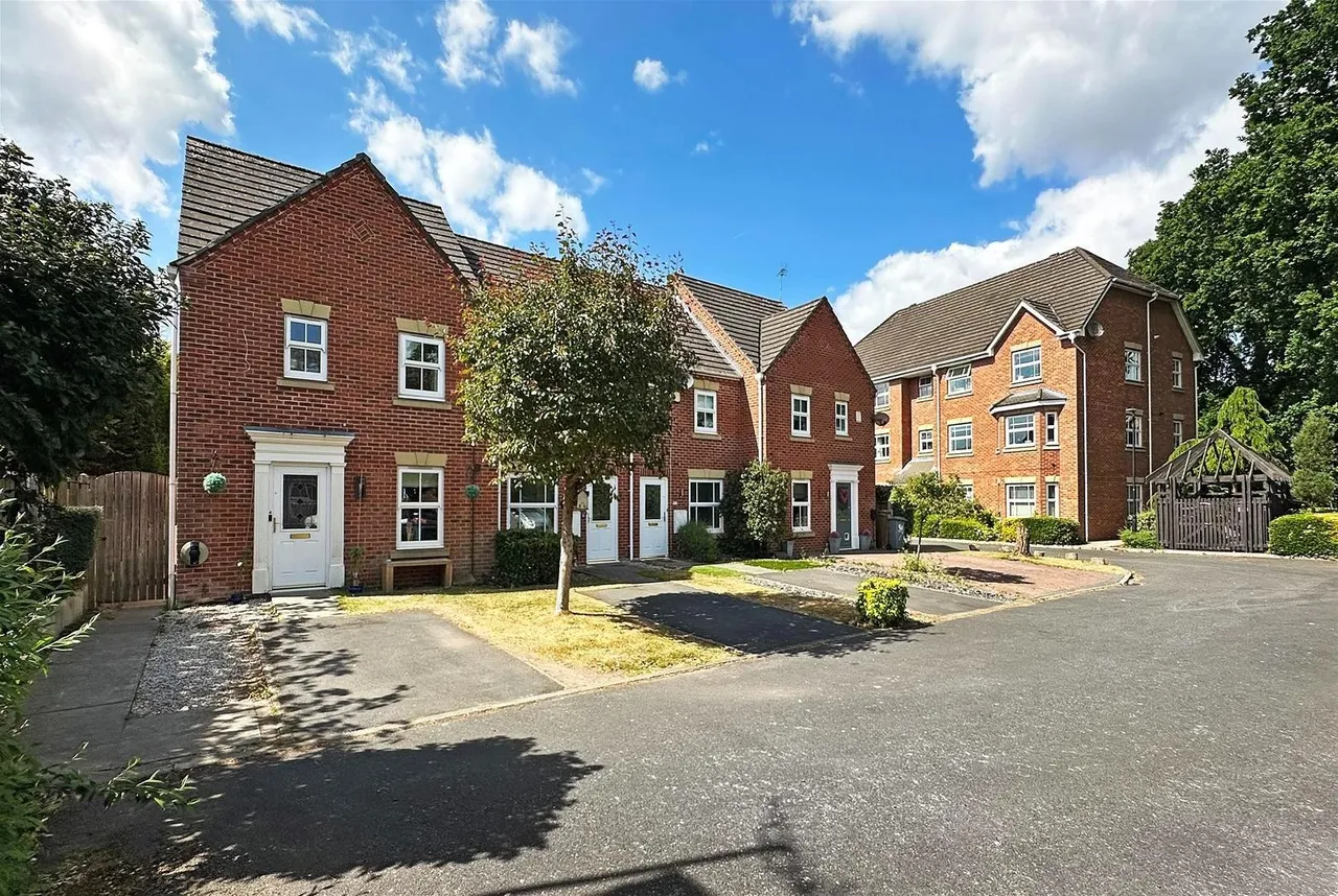 Braystones Close, Timperley, Cheshire WA15 7RB, photo 15