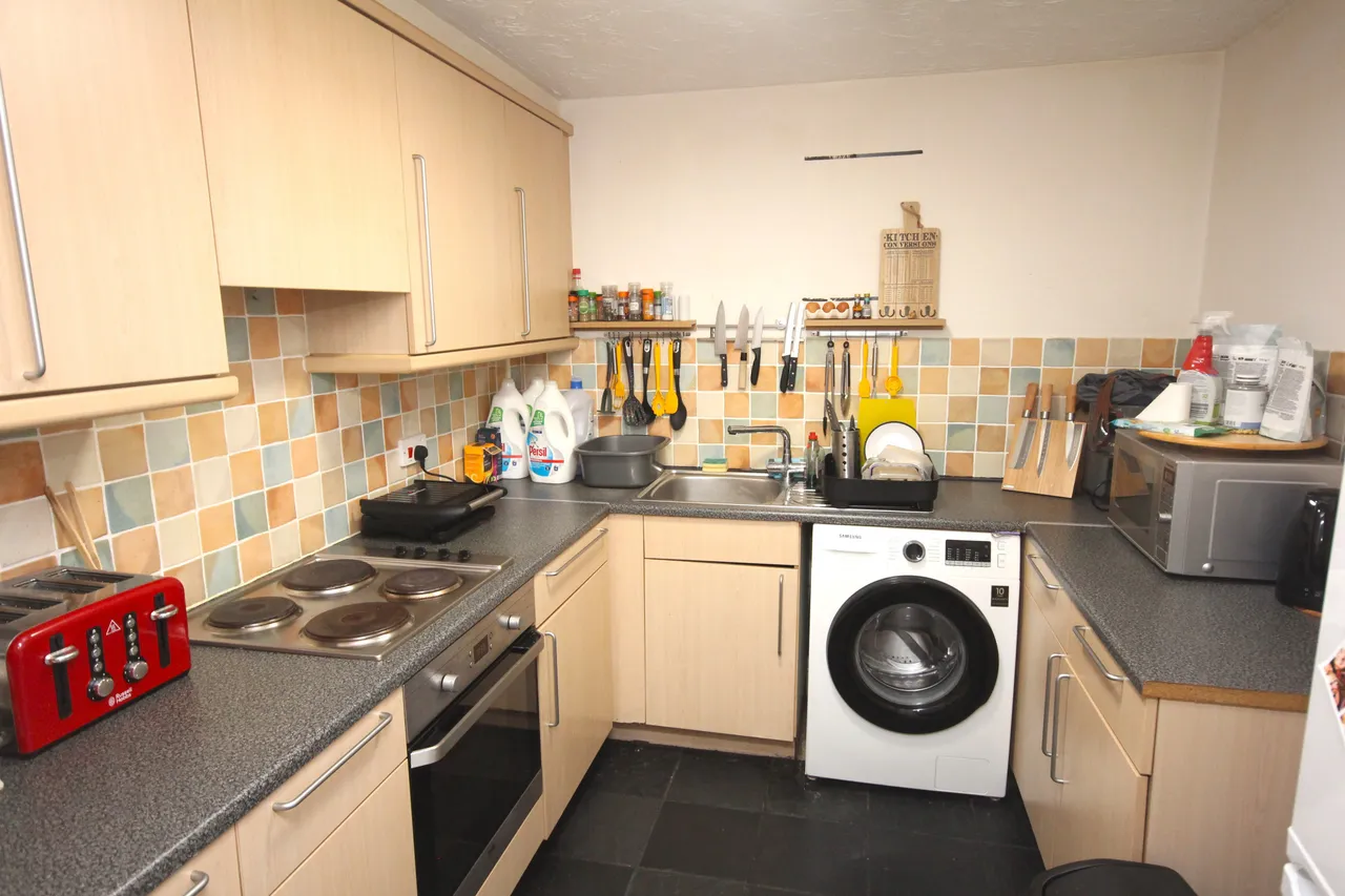 Mountbatten Close, Preston, Lancashire, PR2 2XB, photo 4