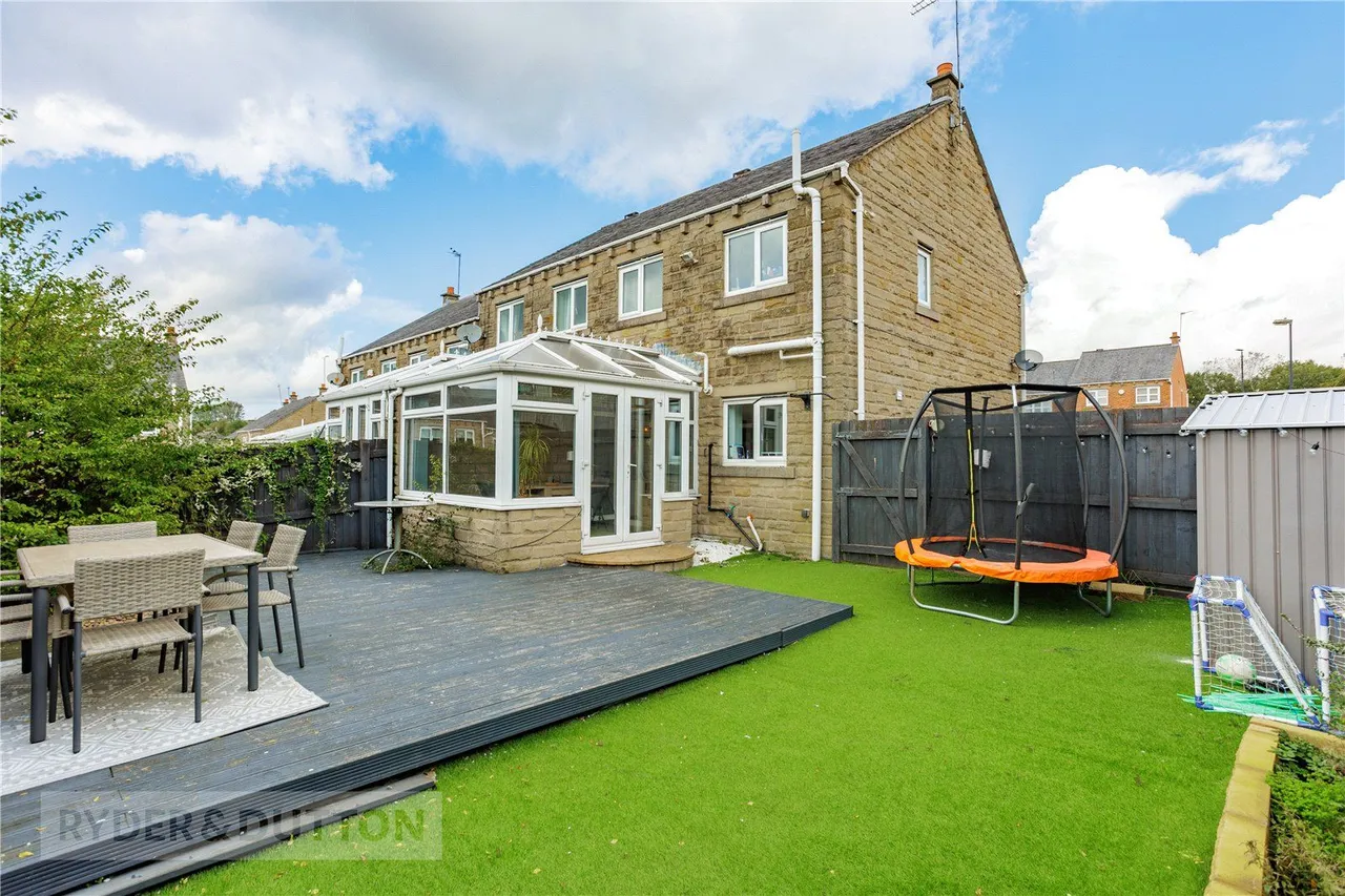 New Street, Lees, OL4, photo 14