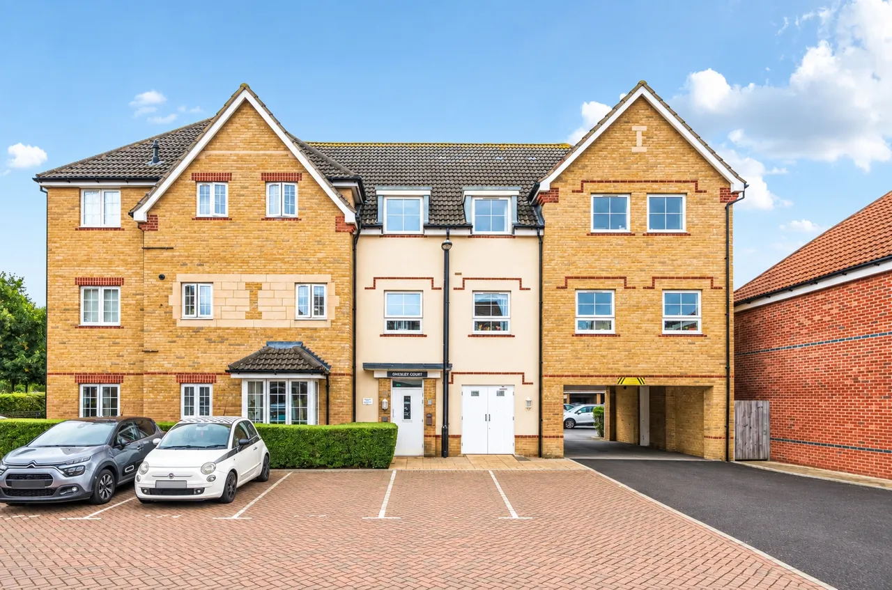 2 bed flat for sale, Overton Road, Worthing, BN13
