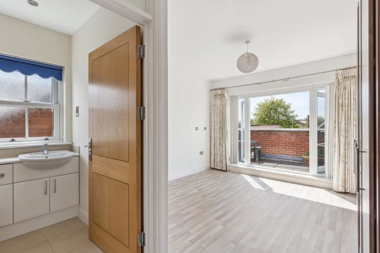 Apartment 11, Robert Ellis Court St. Martins Road, Knebworth, SG3 6EL, photo 11