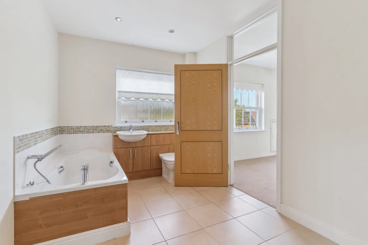Apartment 11, Robert Ellis Court St. Martins Road, Knebworth, SG3 6EL, photo 12