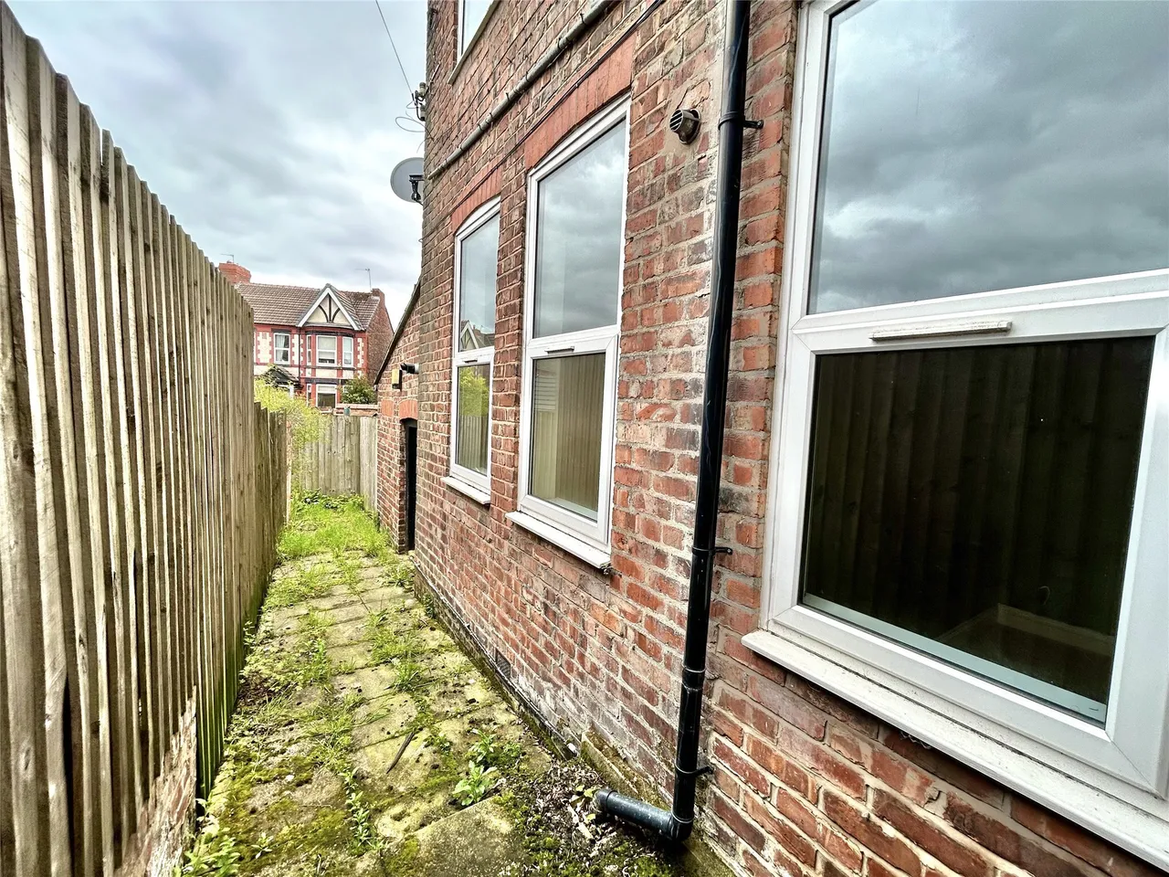 Rock Lane East, Rock Ferry, CH42, photo 7