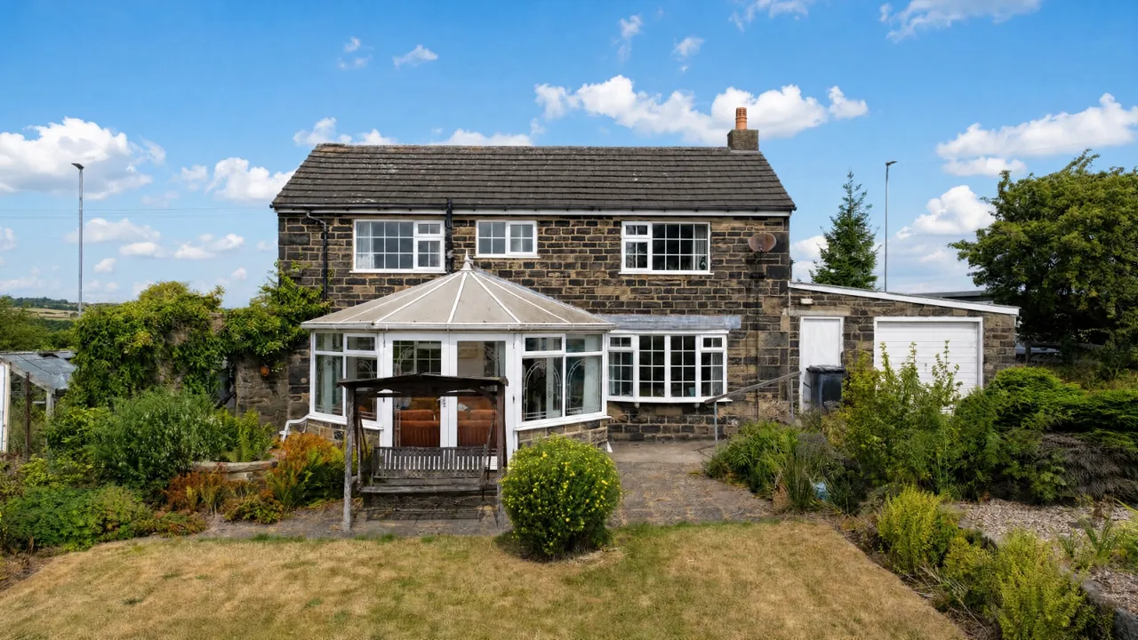 2 bed house for sale, Gildersome Lane, Gildersome, LS27