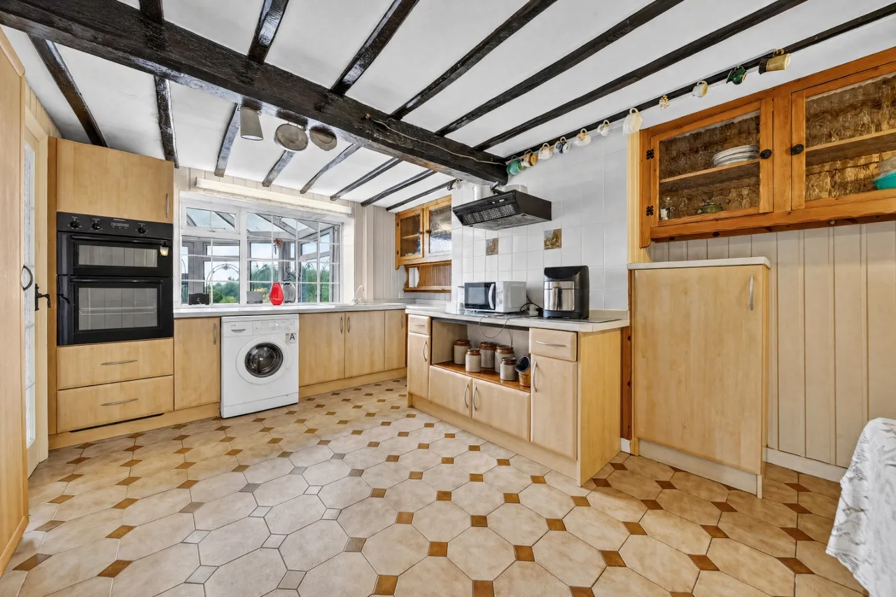Gildersome Lane, Gildersome, LS27, photo 4