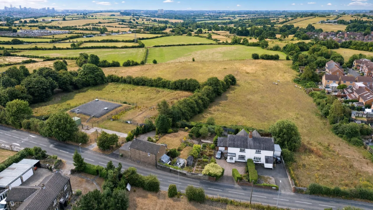 Gildersome Lane, Gildersome, LS27, photo 19