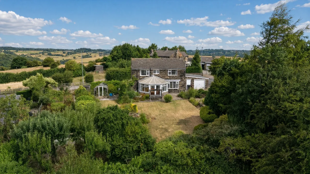 Gildersome Lane, Gildersome, LS27, photo 17