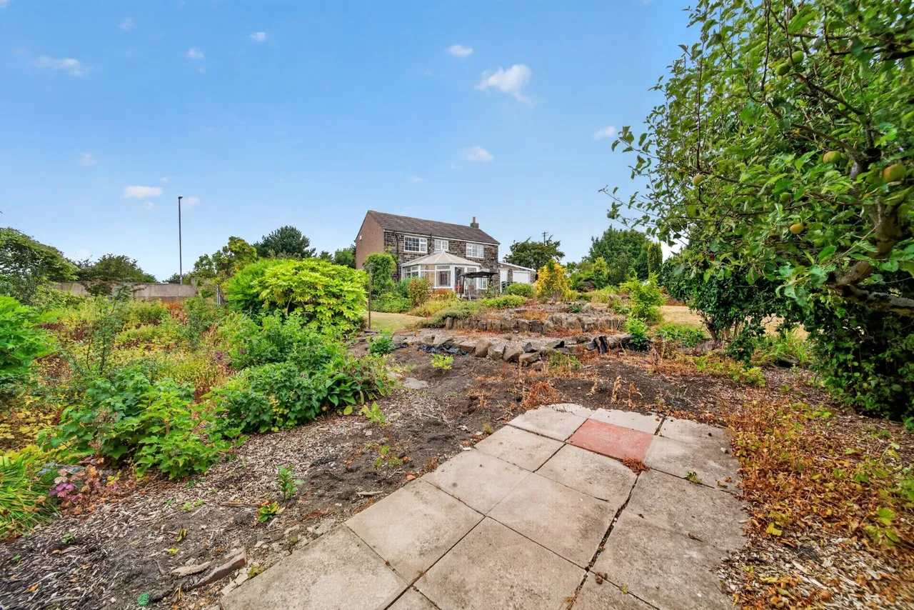 Gildersome Lane, Gildersome, LS27, photo 14