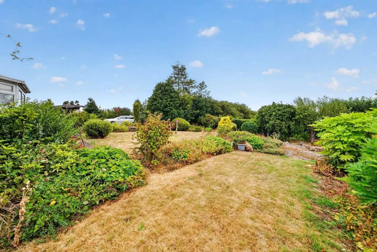 Gildersome Lane, Gildersome, LS27, photo 15