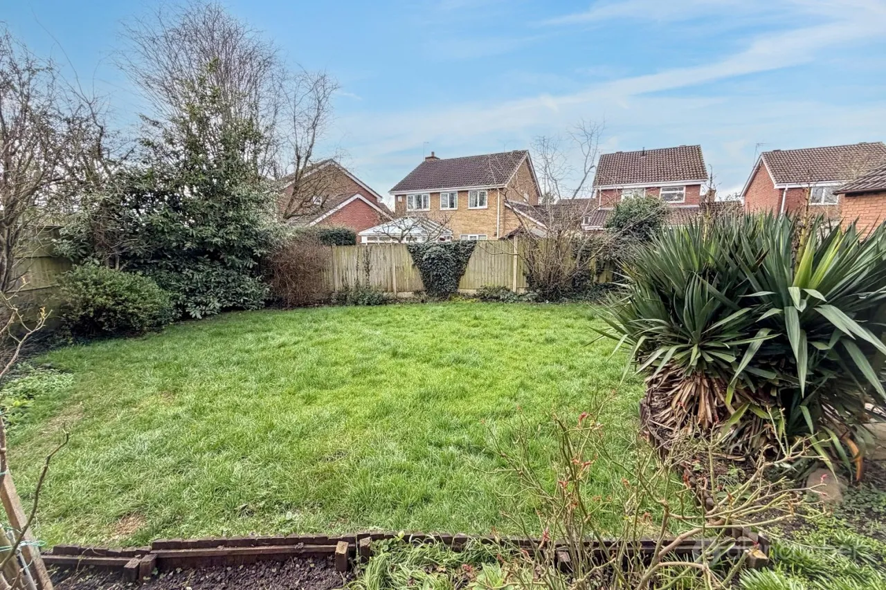 Chichester Close, St Nicolas Park, CV11, photo 26
