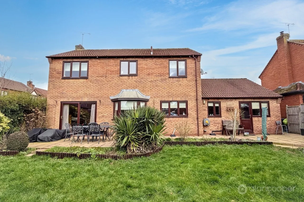Chichester Close, St Nicolas Park, CV11, photo 30