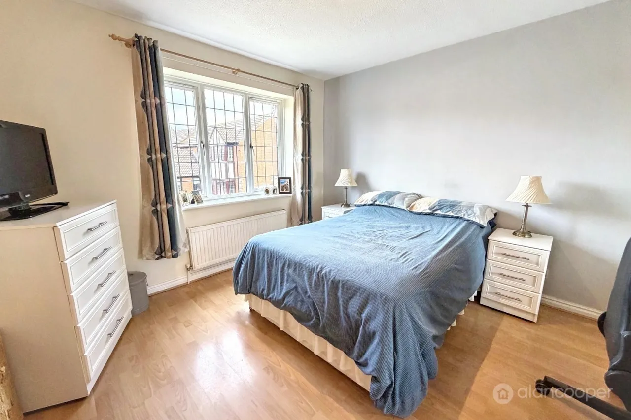 Chichester Close, St Nicolas Park, CV11, photo 20