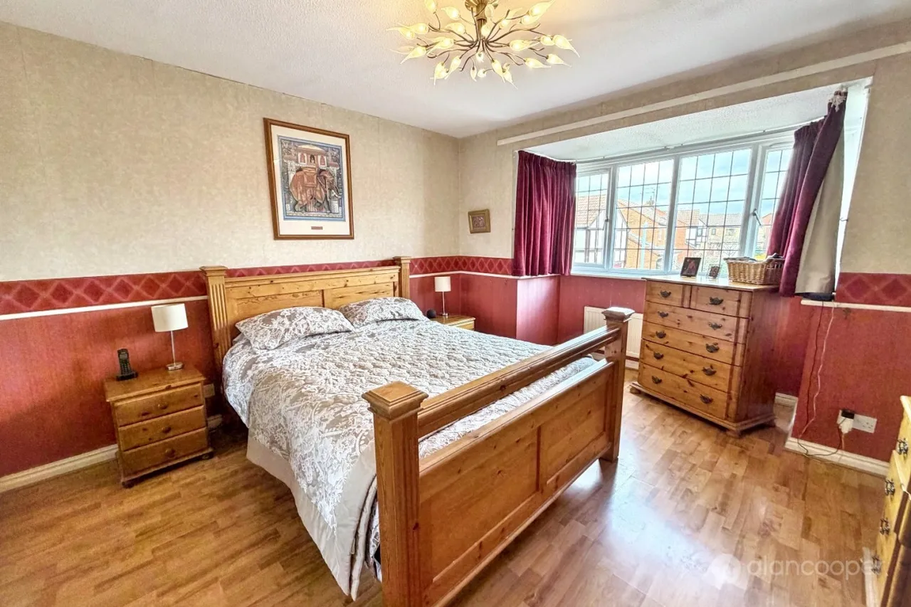 Chichester Close, St Nicolas Park, CV11, photo 17