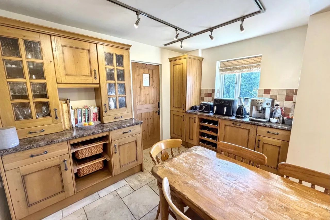 Chichester Close, St Nicolas Park, CV11, photo 13