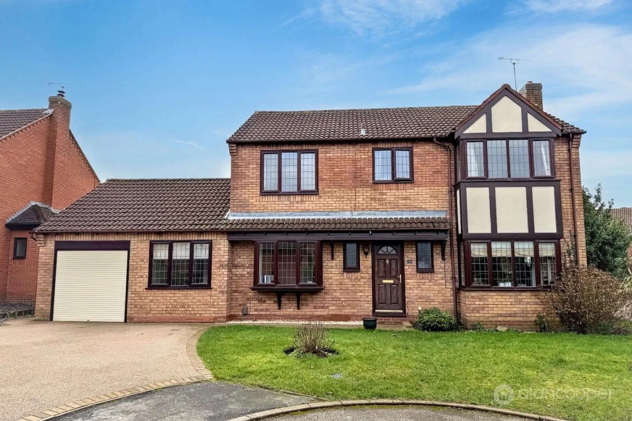 3 bed house for sale, Chichester Close, St Nicolas Park, CV11