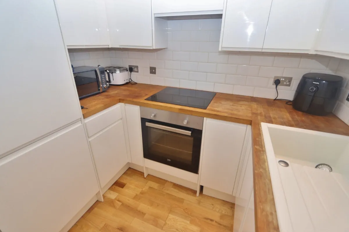 Barkwood Close, Romford, Essex, RM7 7AG, photo 3