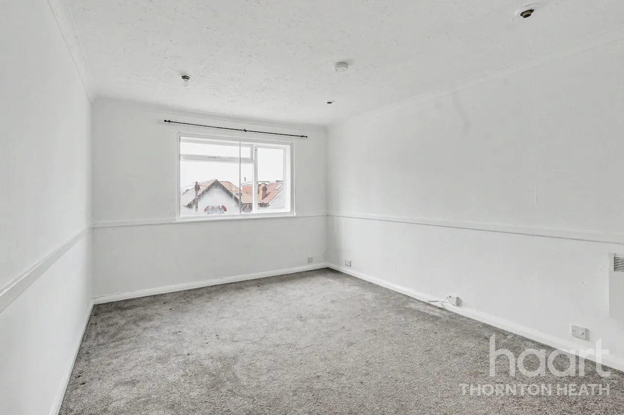 Bensham Manor Road, Thornton Heath, CR7, photo 2