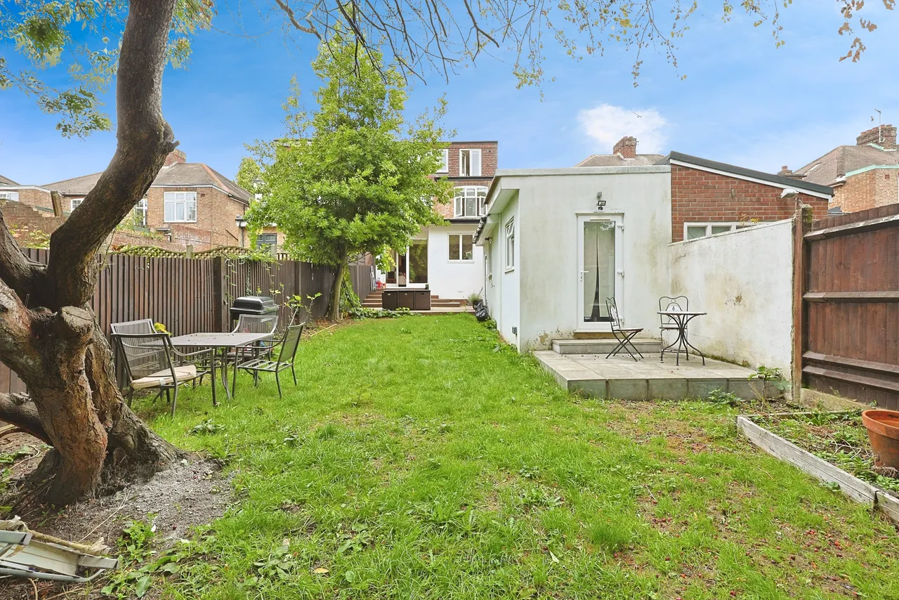 Lexden Road, Acton, W3, photo 18