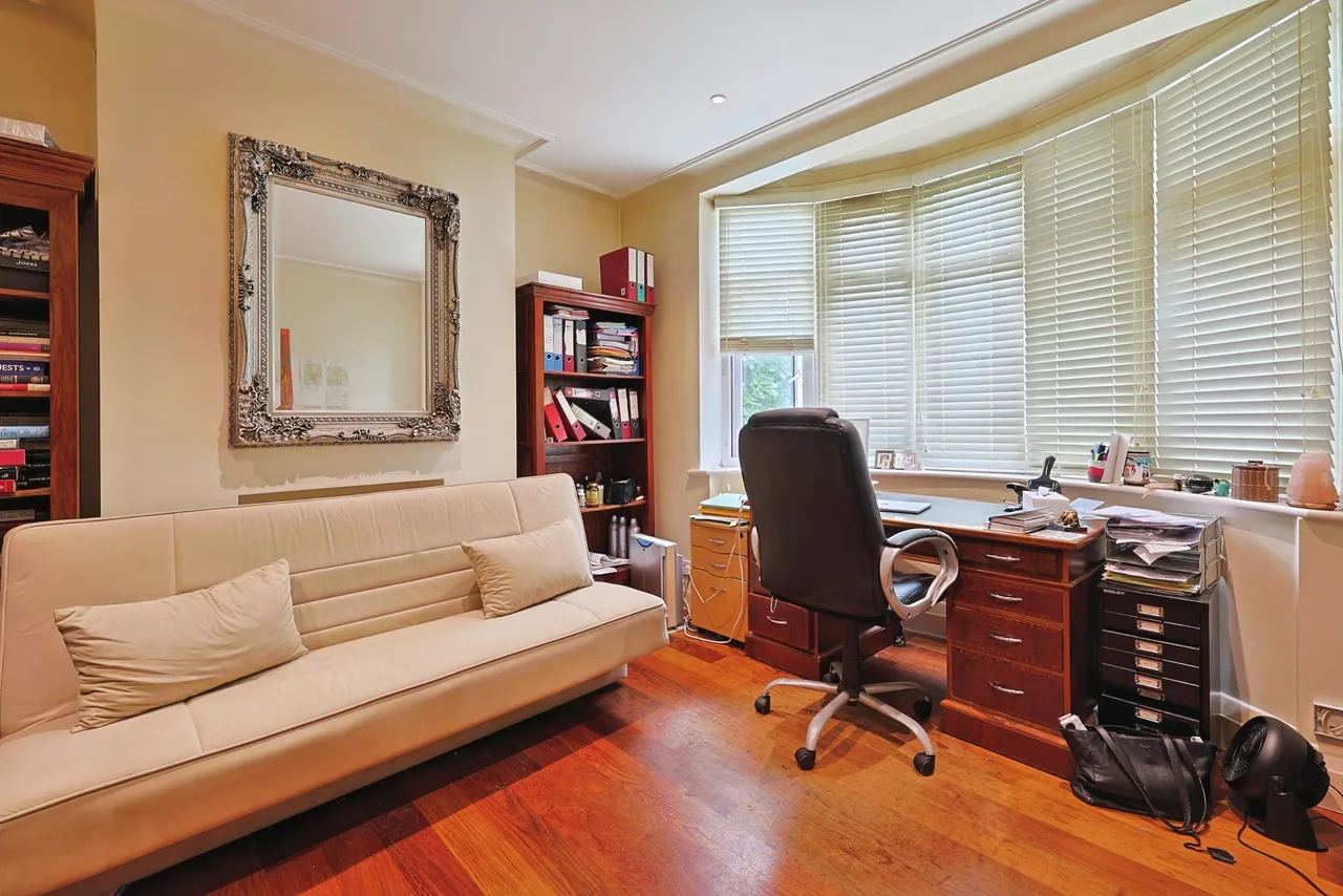 Lexden Road, Acton, W3, photo 9