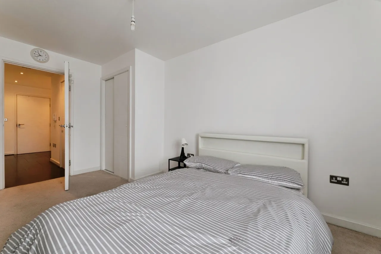 Loxford Road, Barking, IG11, photo 4