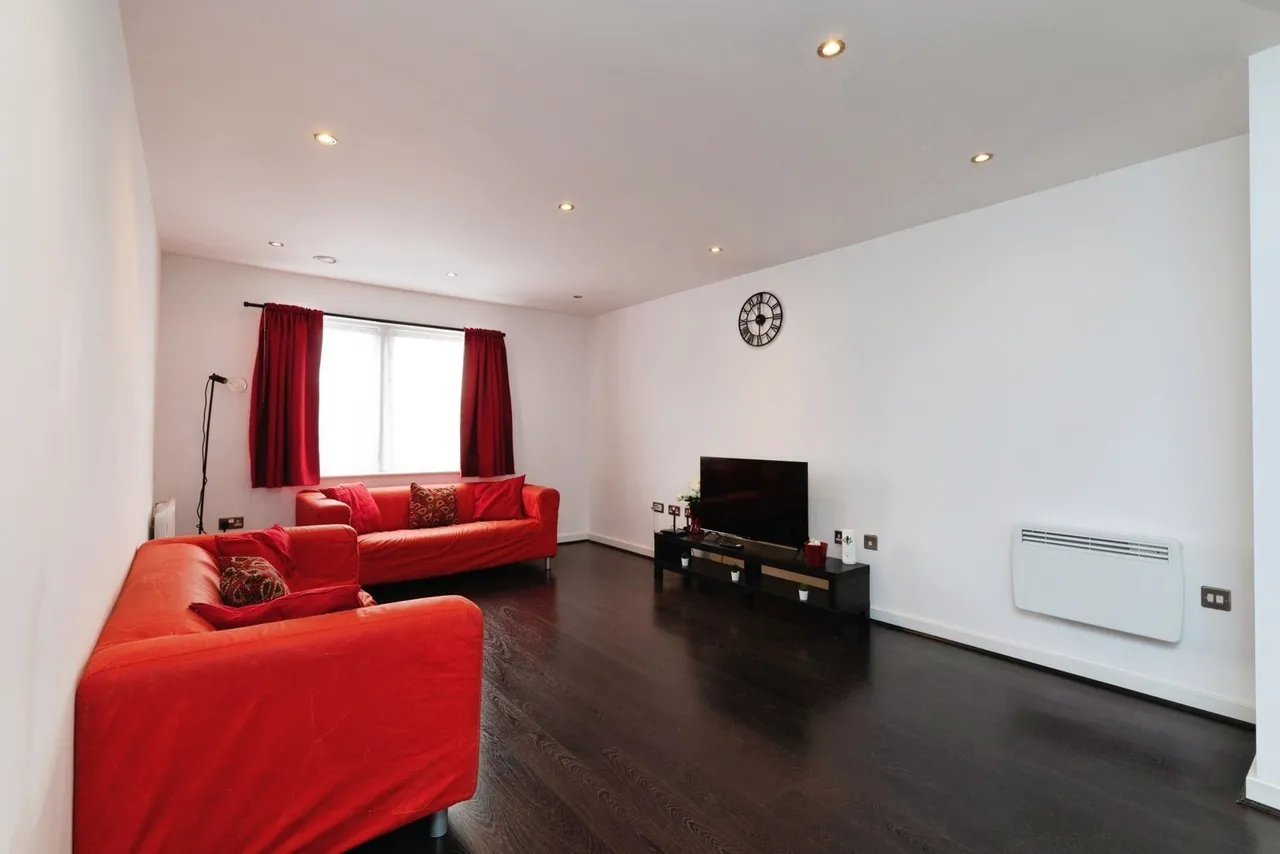Loxford Road, Barking, IG11, photo 6
