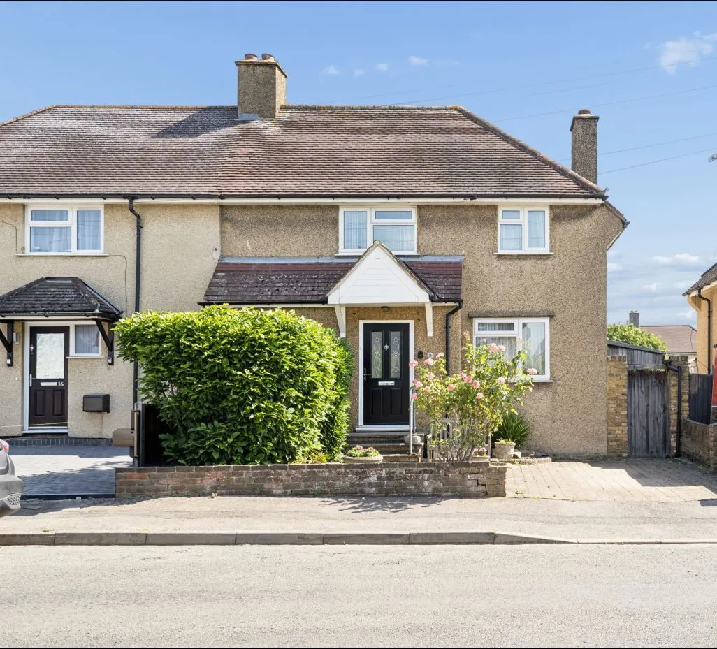 3 bed house for sale, Basing Road, Mill End, WD3
