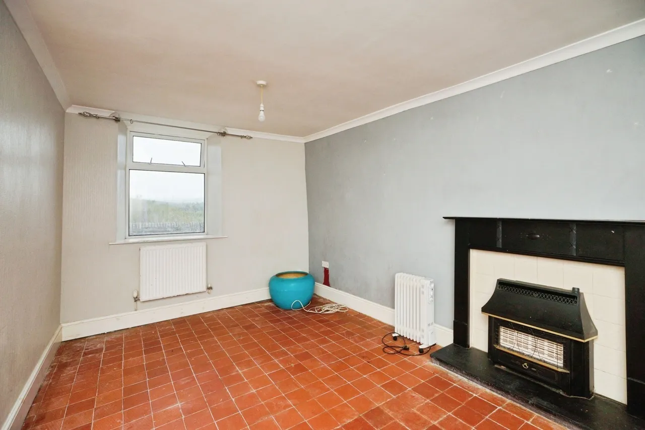 Hyfrydle Road, Talysarn, LL54, photo 17