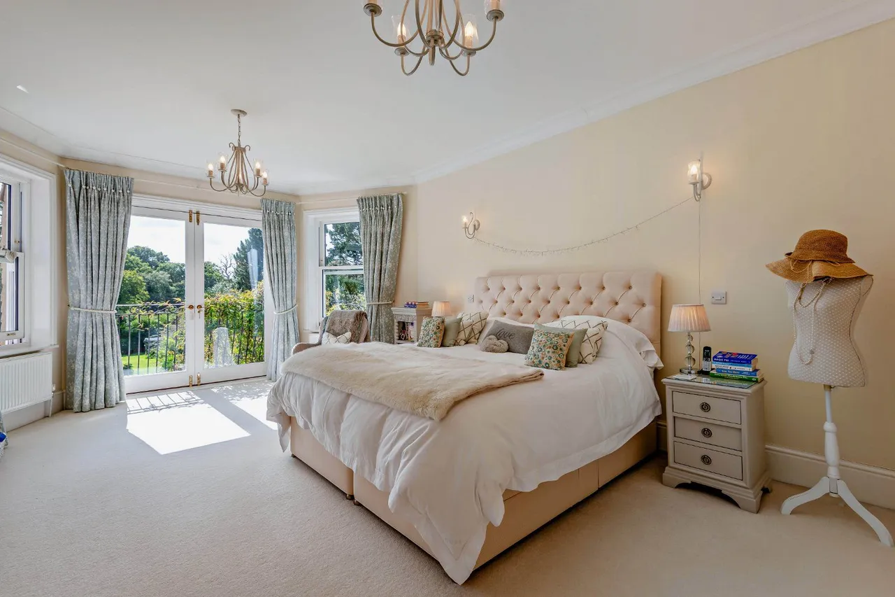 Camden Park, Tunbridge Wells, Kent, TN2 4TW, photo 9