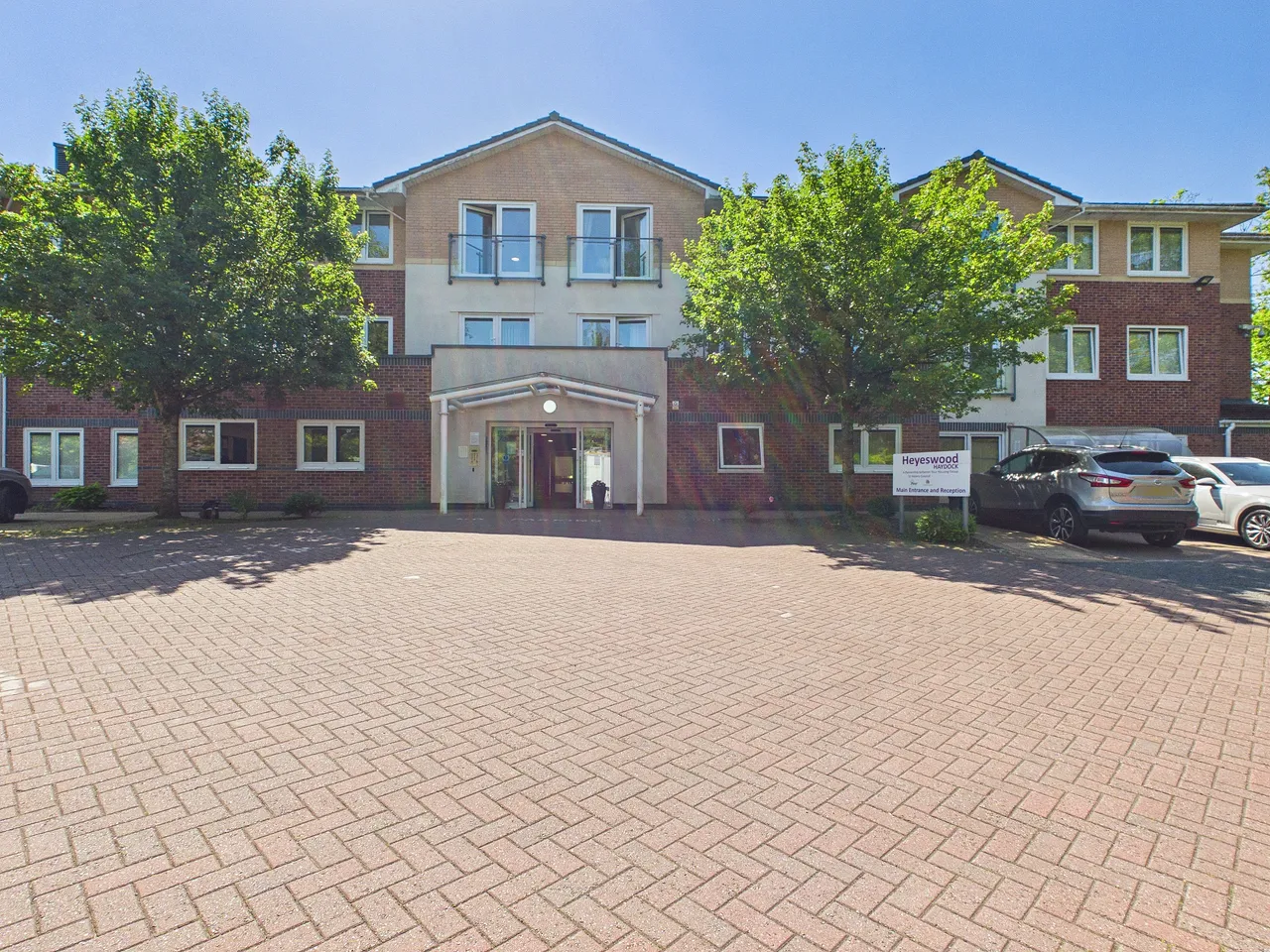 2 bed flat for sale, Heyeswood, Haydock, WA11