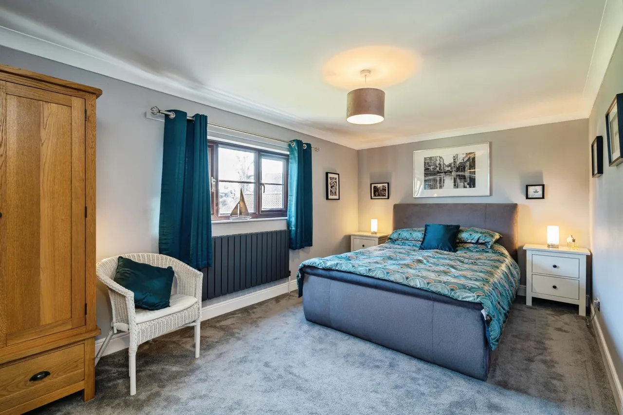 Sandy Lane, Norwich, NR14, photo 15