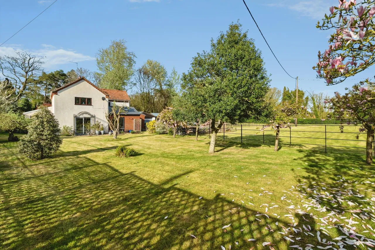 Sandy Lane, Norwich, NR14, photo 5