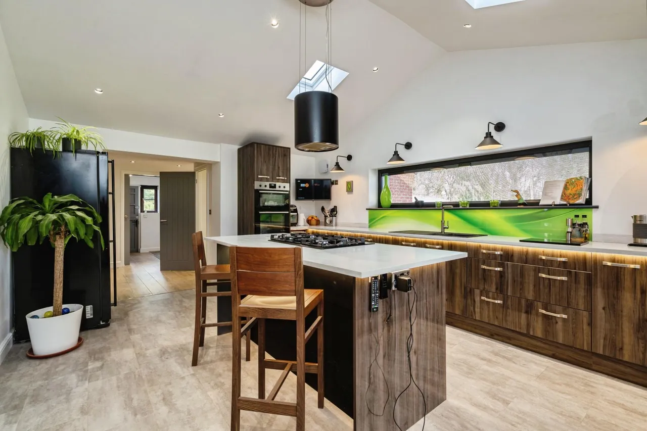 Sandy Lane, Norwich, NR14, photo 2