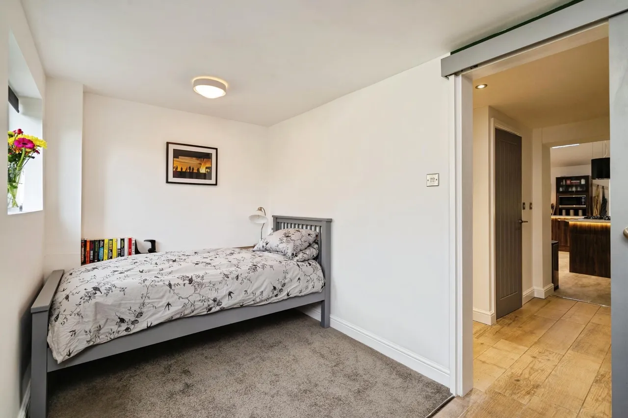 Sandy Lane, Norwich, NR14, photo 17