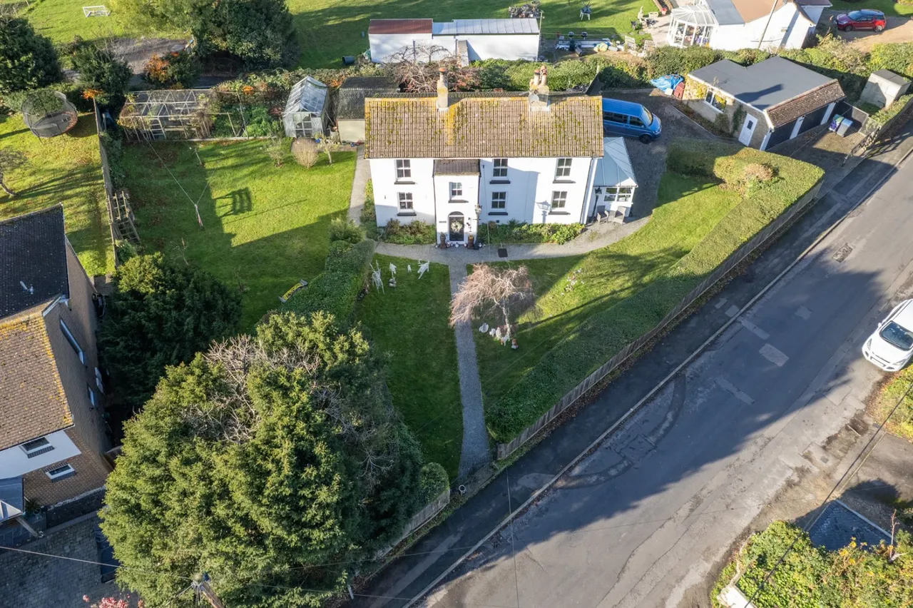 5 bed house for sale, Chapel Hill, Eythorne, CT15