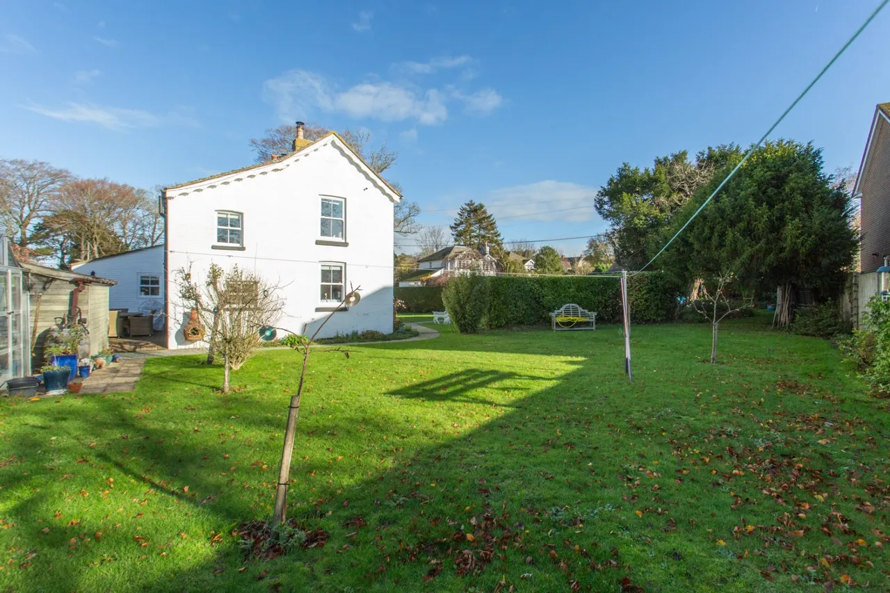 Chapel Hill, Eythorne, CT15, photo 12