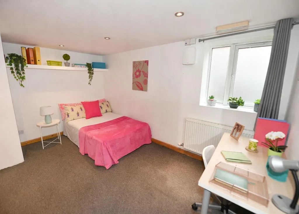 Davenport Avenue, Withington, M20, photo 4