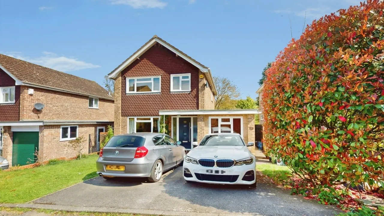 4 bed house for sale — Charlton Kings, Cheltenham, Gloucestershire