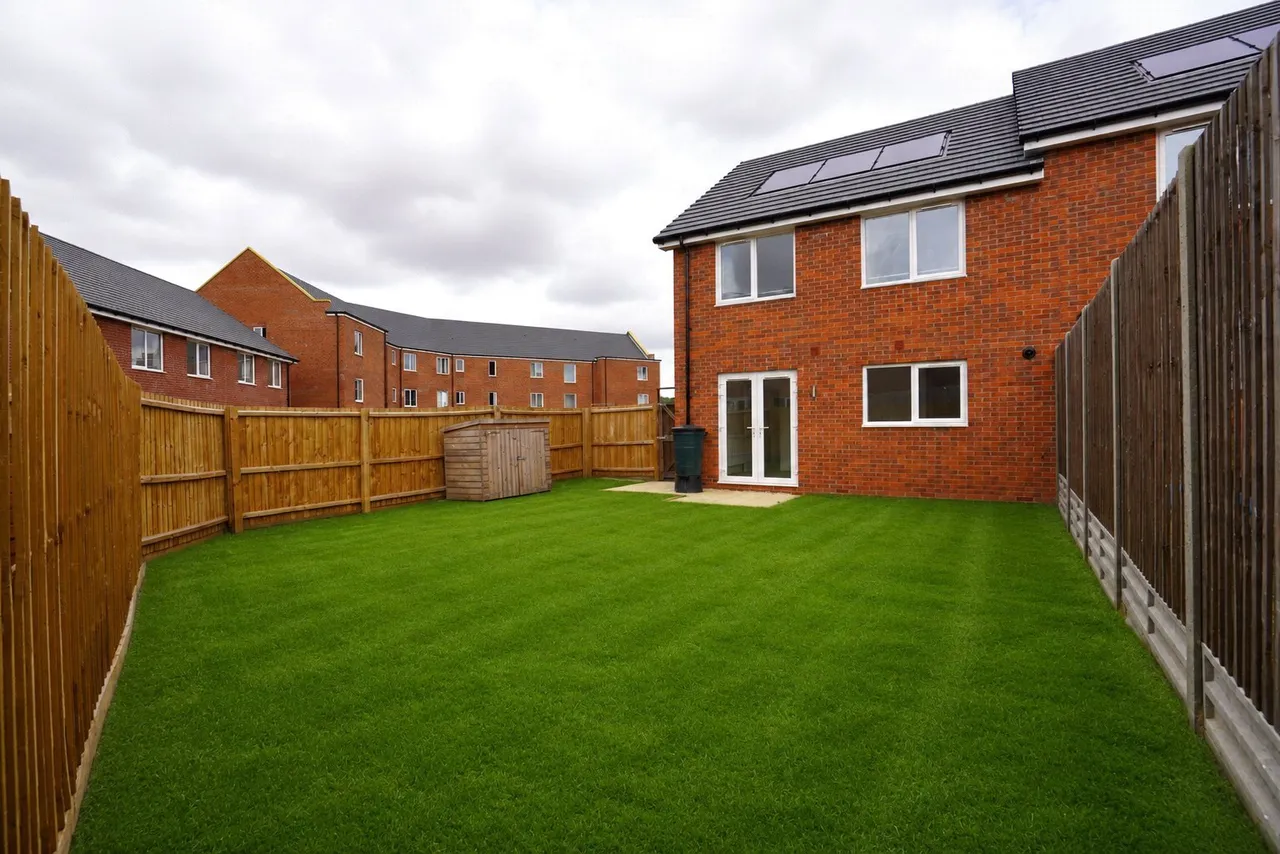 Hotspur Gardens, Upper Lighthorne, CV33, photo 4