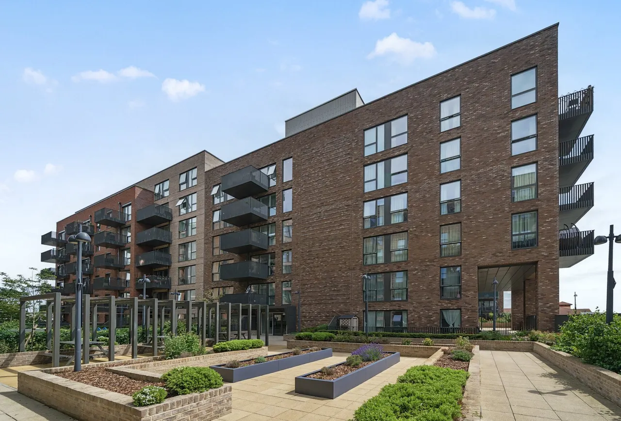 2 bed flat for sale — Regal Walk, Bexleyheath, DA6 7BF