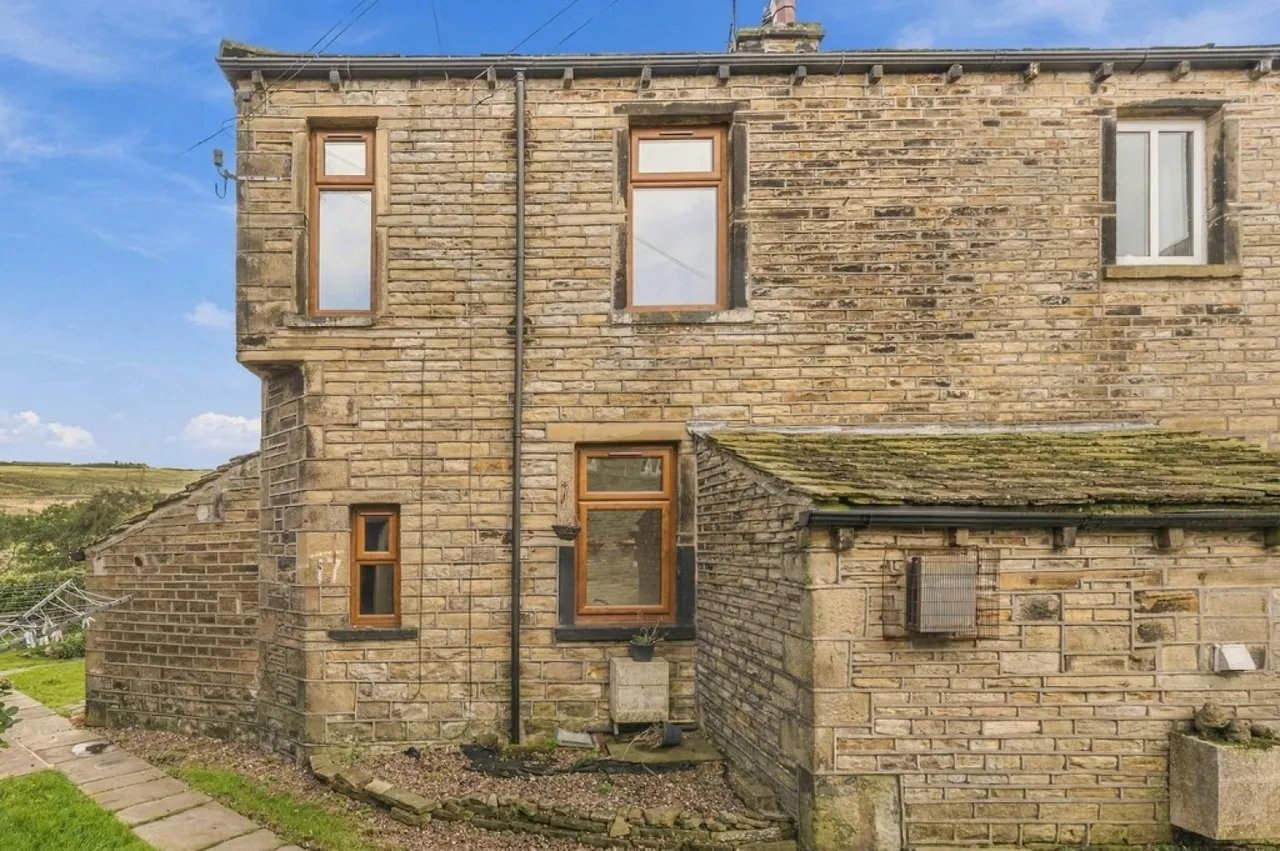 3 bed house for sale, Slack Lane, Outlane, HD3