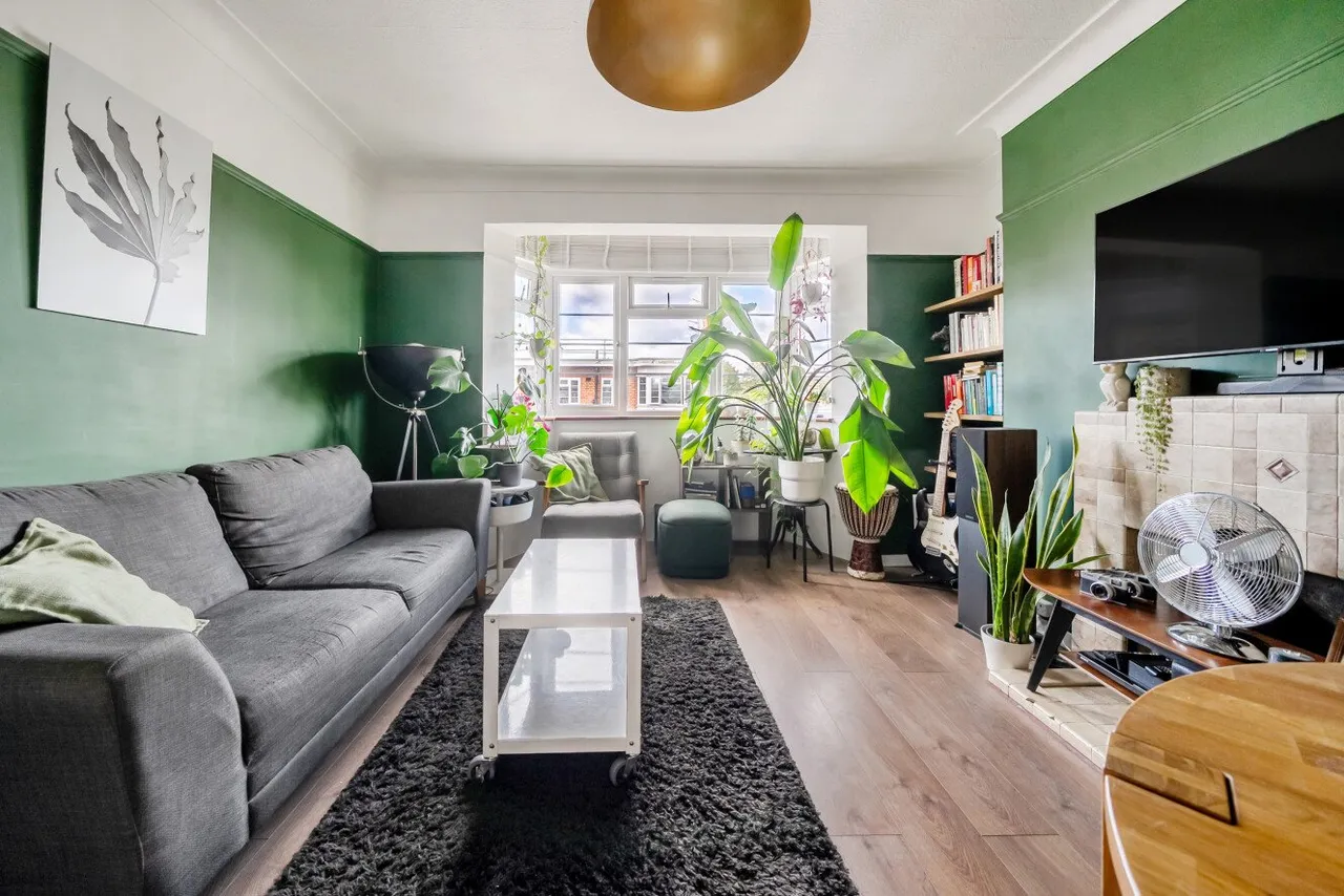 The Vale, Acton, W3, photo 12