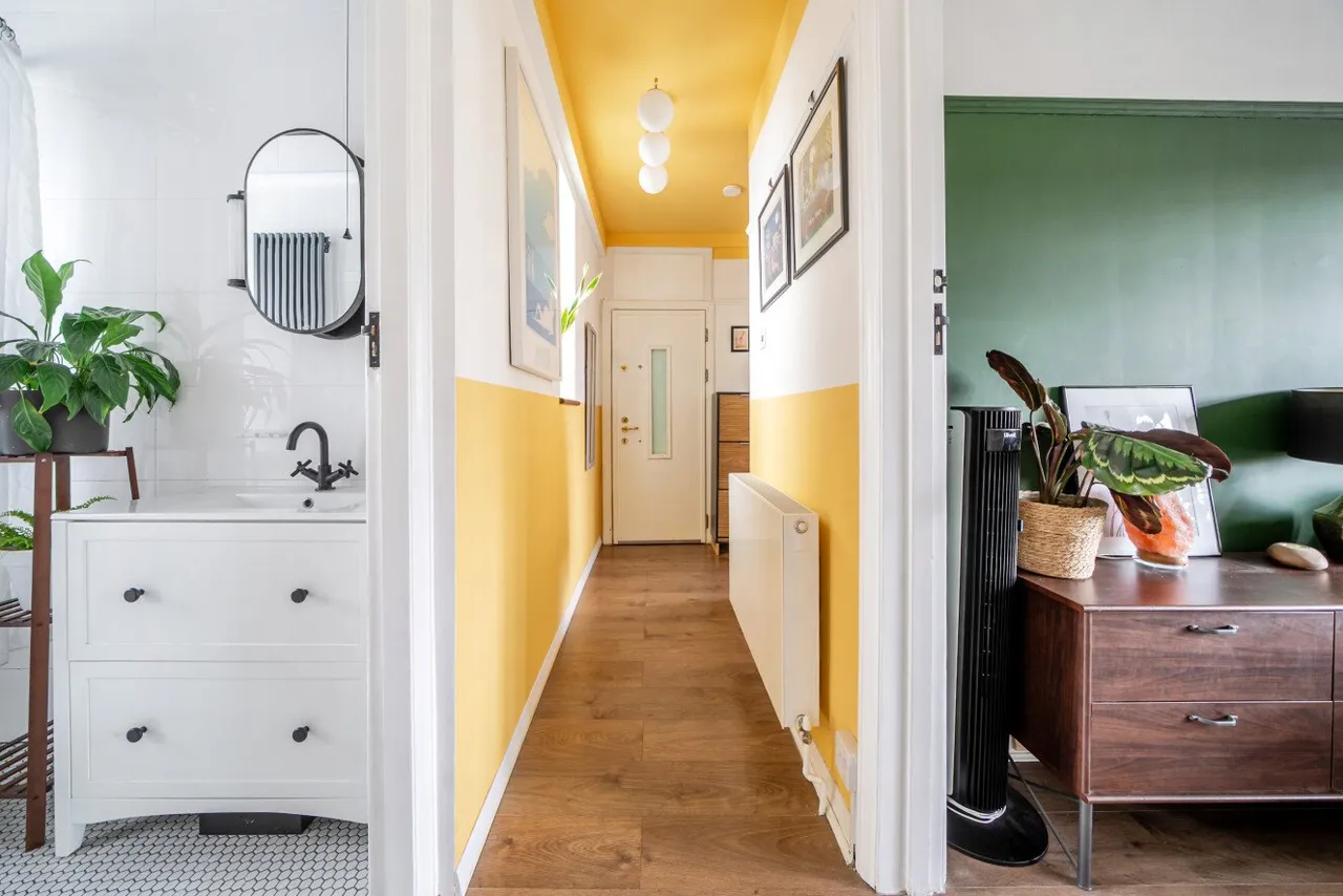 The Vale, Acton, W3, photo 9