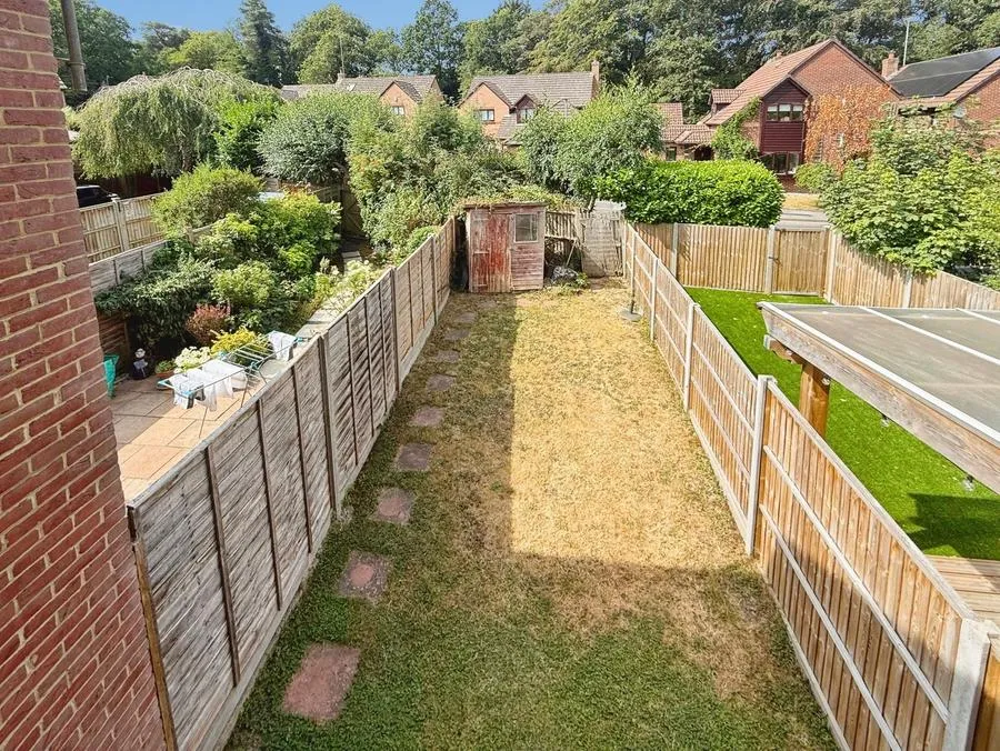 Merryman Drive, Crowthorne, RG45, photo 13