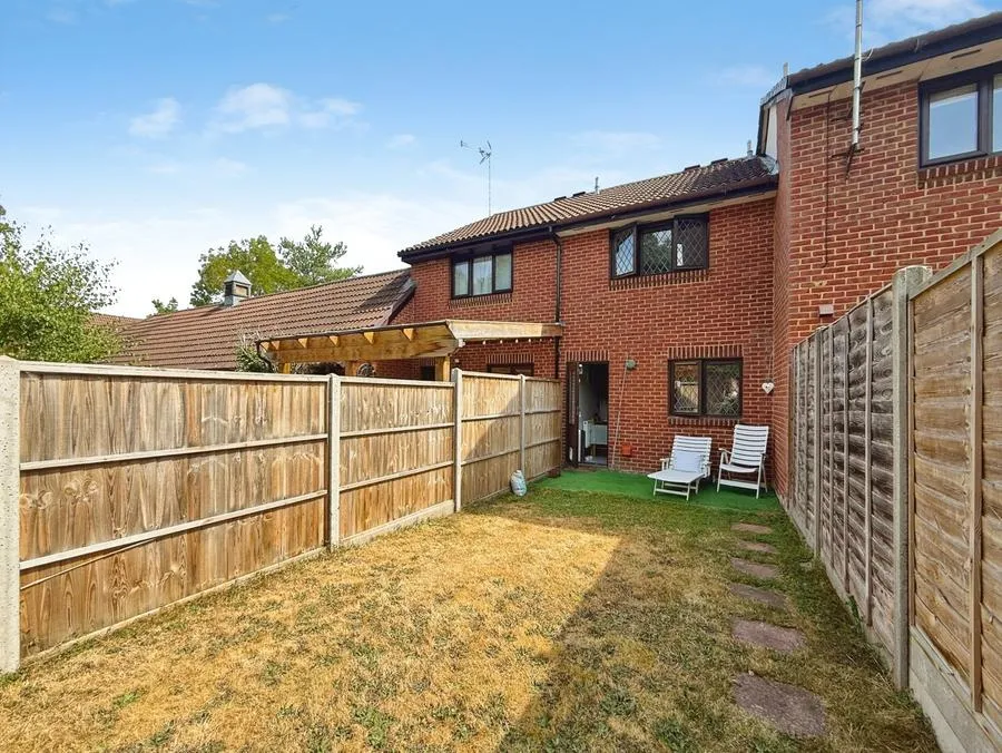 Merryman Drive, Crowthorne, RG45, photo 5