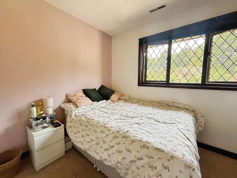 Merryman Drive, Crowthorne, RG45, photo 8