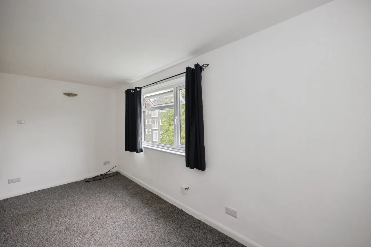 Crombie Close, Waterlooville, PO8, photo 5